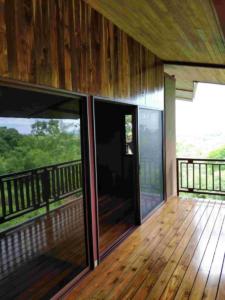 Guest bedroom patios overlook Pacific